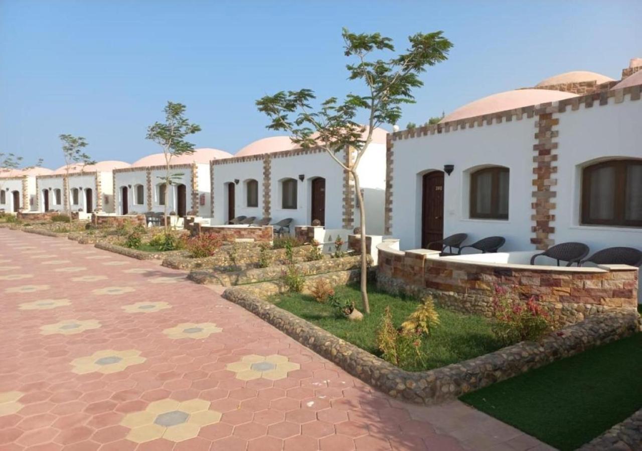 Dolphin Continental Hotel El Qoseir ภายนอก รูปภาพ