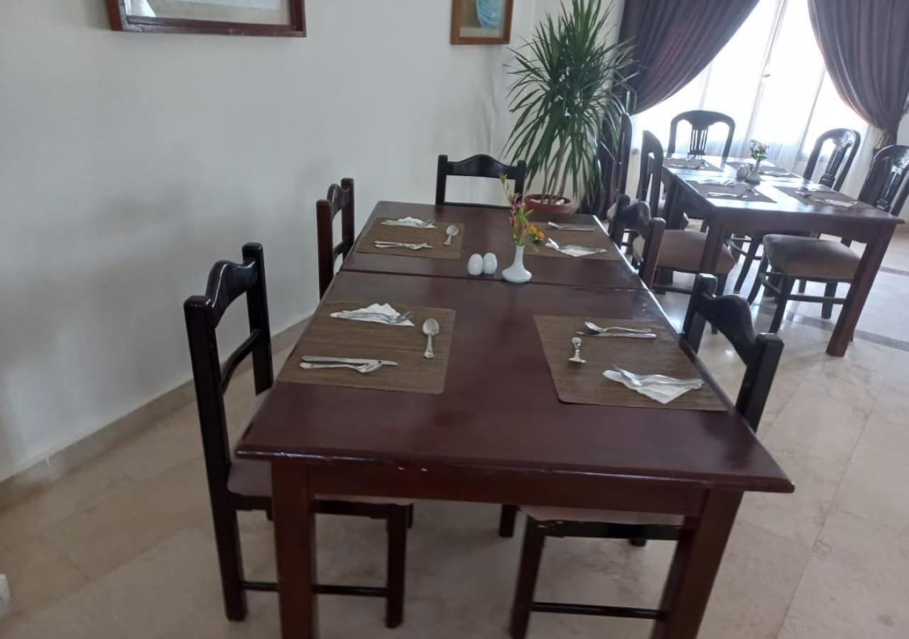 Dolphin Continental Hotel El Qoseir ภายนอก รูปภาพ