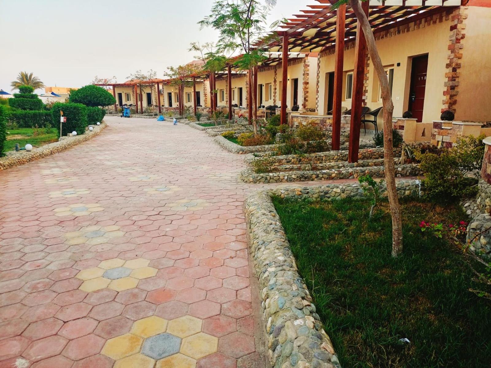 Dolphin Continental Hotel El Qoseir ภายนอก รูปภาพ