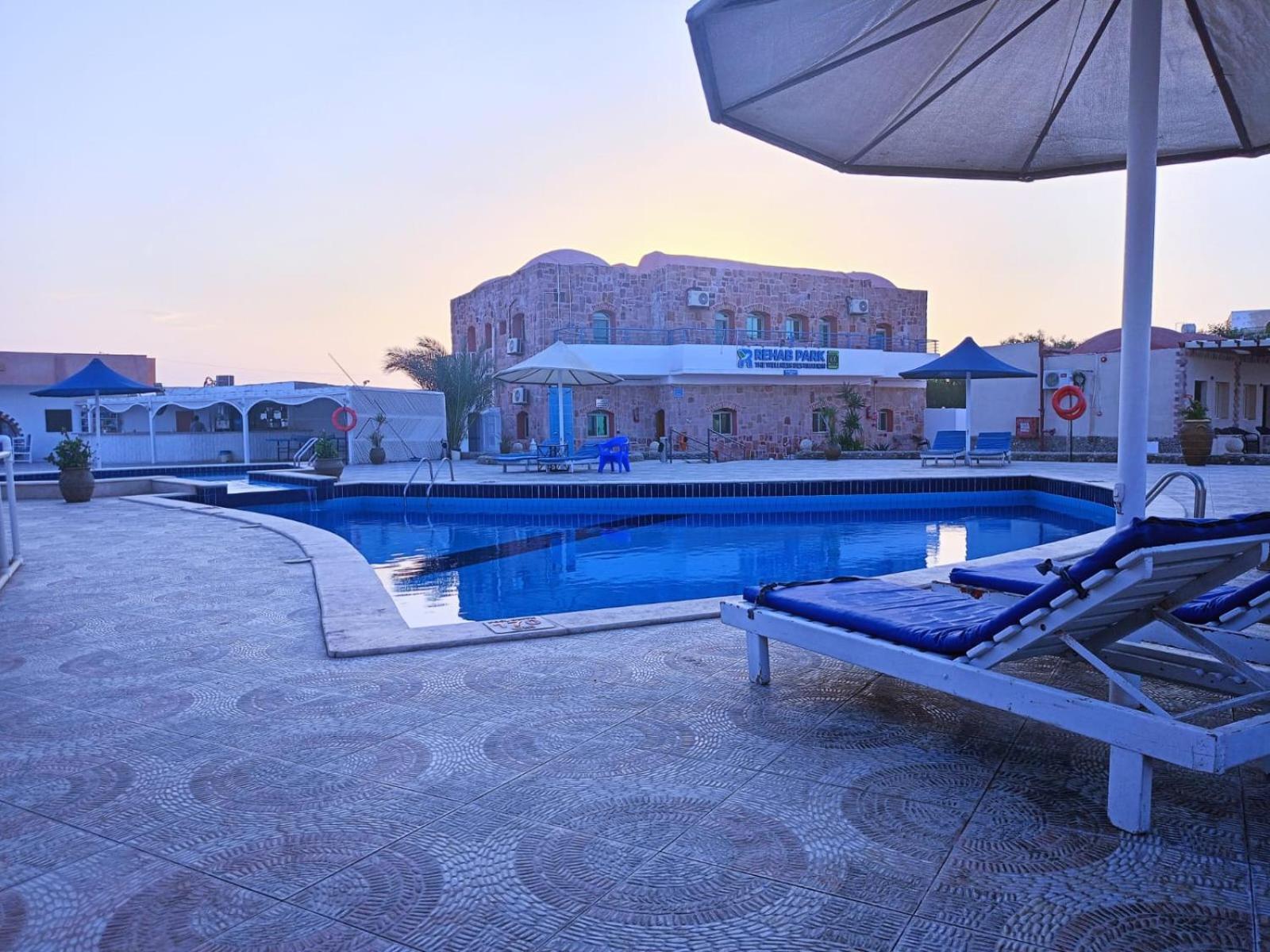 Dolphin Continental Hotel El Qoseir ภายนอก รูปภาพ