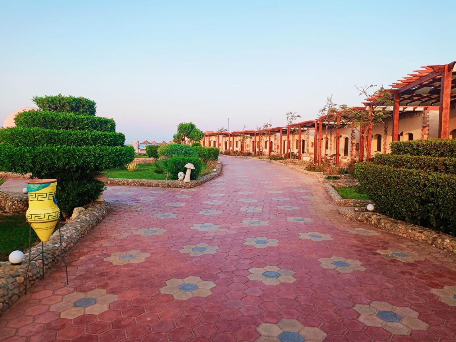 Dolphin Continental Hotel El Qoseir ภายนอก รูปภาพ