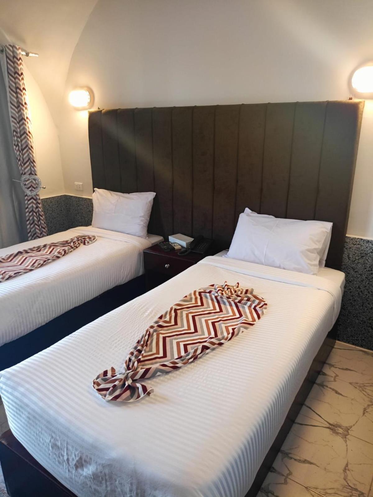 Dolphin Continental Hotel El Qoseir ภายนอก รูปภาพ
