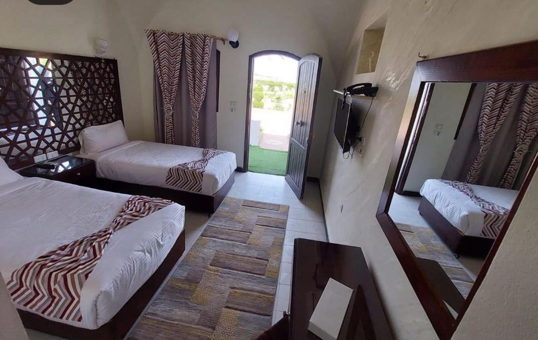 Dolphin Continental Hotel El Qoseir ภายนอก รูปภาพ