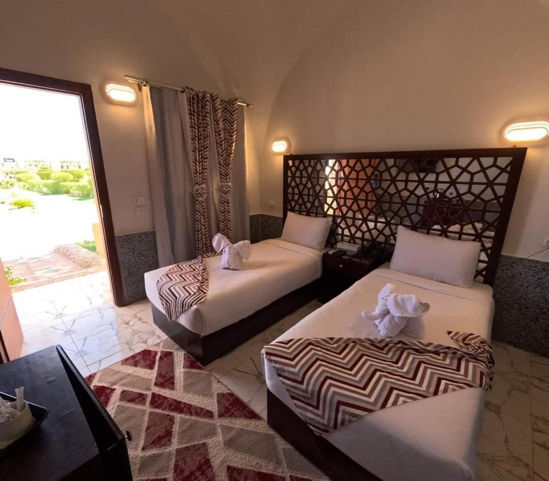 Dolphin Continental Hotel El Qoseir ภายนอก รูปภาพ